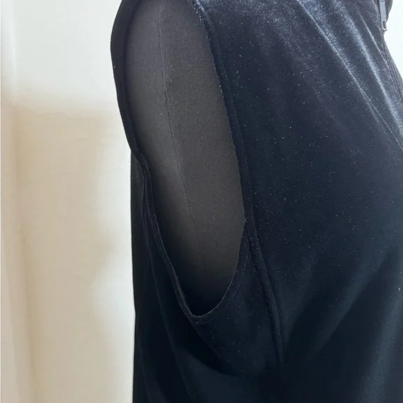 Chico’s Black Sleeveless Women's Top - Picture 7 of 9